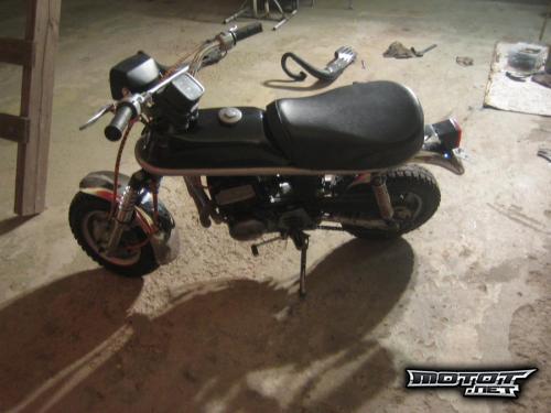 Suzuki PV 50