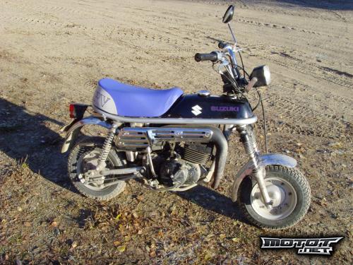Suzuki PV 50