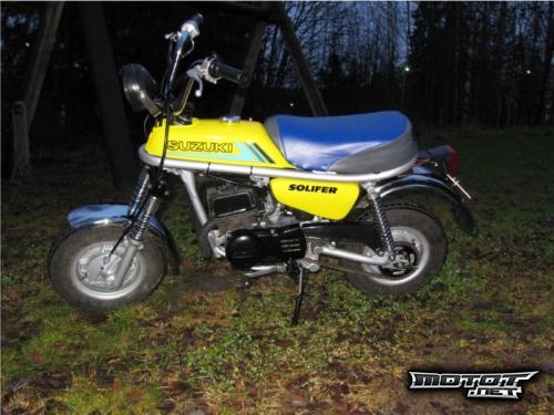 Suzuki PV 50