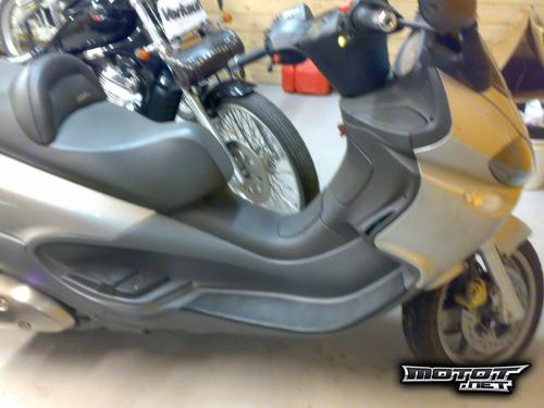 Piaggio X EVO 400