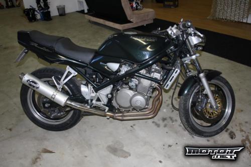 Suzuki GSF 400