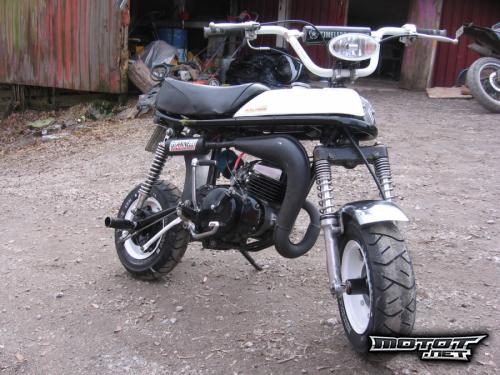 Suzuki PV 50