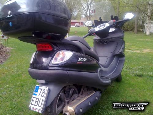 Piaggio X EVO 400