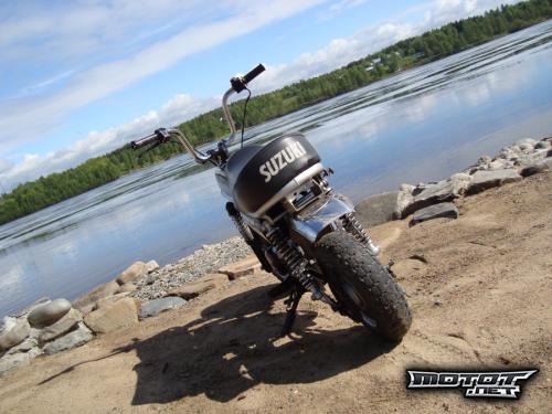 Suzuki PV 50