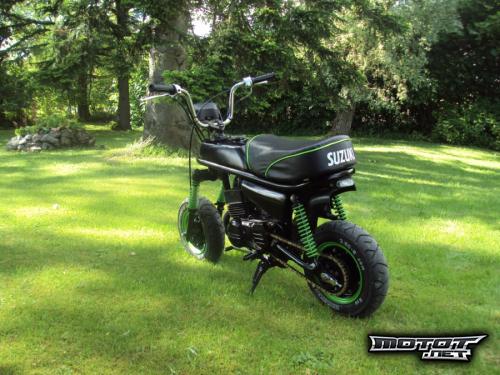 Suzuki PV 50