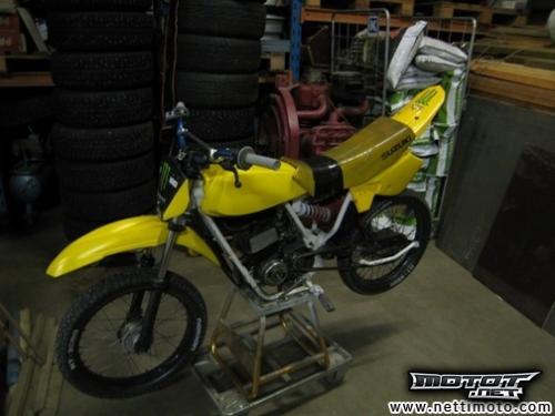 Suzuki S1 50