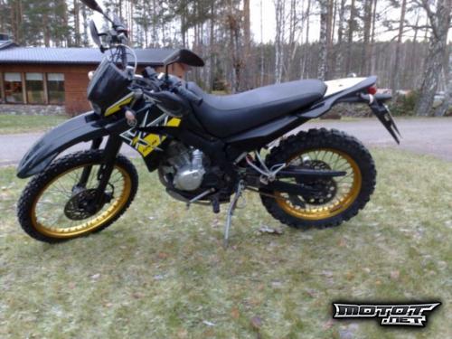 Yamaha XT 125
