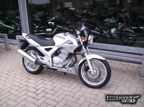 Honda CBF 500