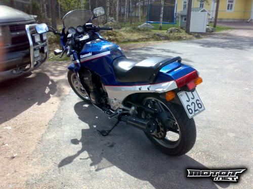 Kawasaki GPZ 900