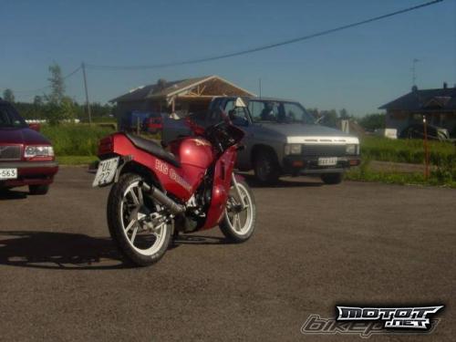 Suzuki RG 125