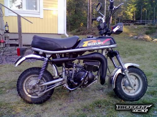 Suzuki PV 50