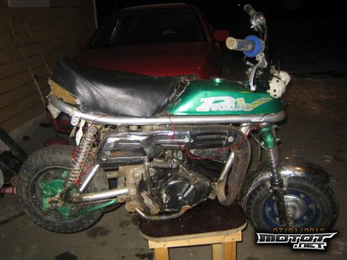 Suzuki PV 50
