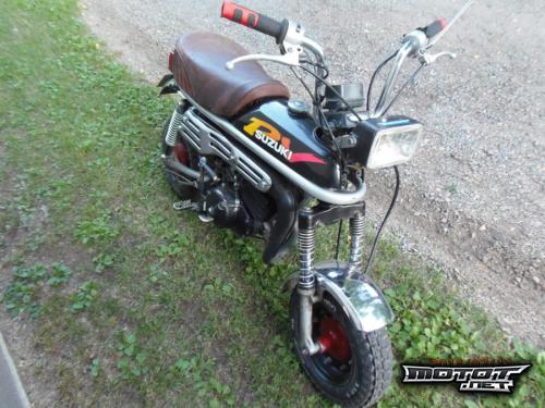 Suzuki PV 50