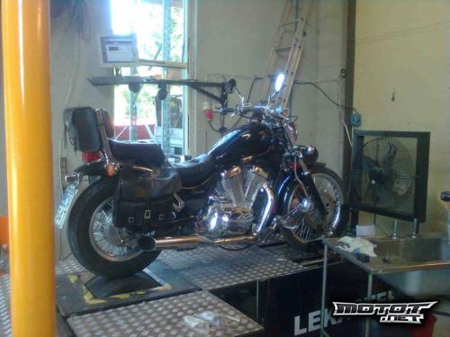 Suzuki Intruder 600