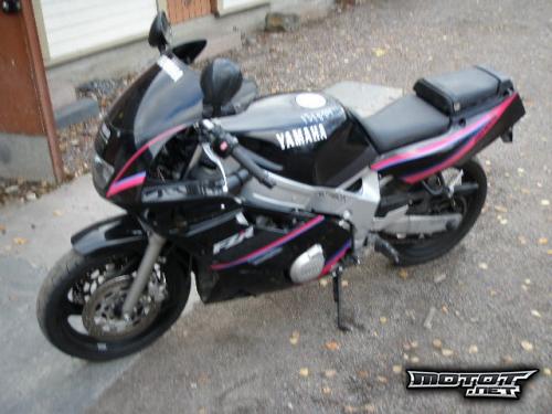 Yamaha FZR 1000