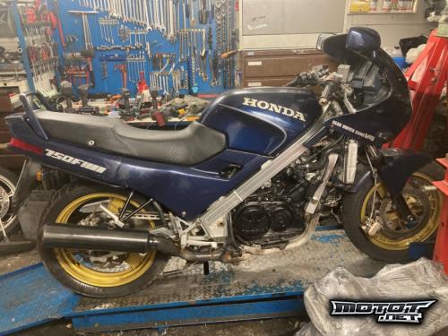 Honda VFR 750F